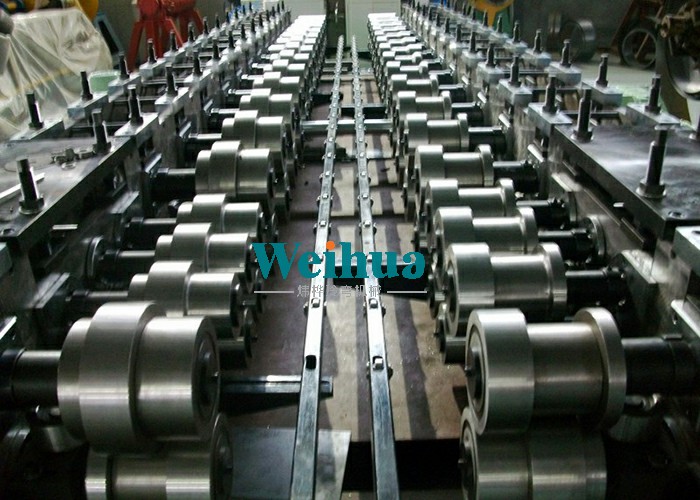 21動(dòng)力柜自動(dòng)成型生產(chǎn)線 21動(dòng)力柜自動(dòng)成型生產(chǎn)線