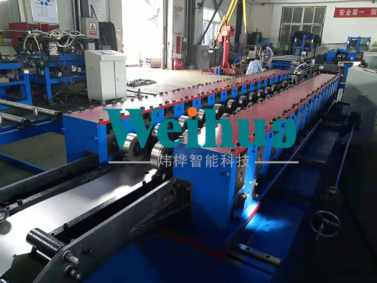 消防箱自動(dòng)生產(chǎn)流水線(xiàn)-消防箱成型機(jī)