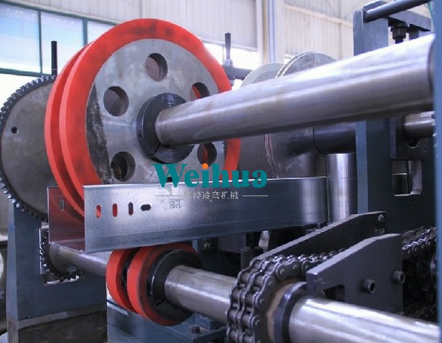 電纜橋架生產(chǎn)線