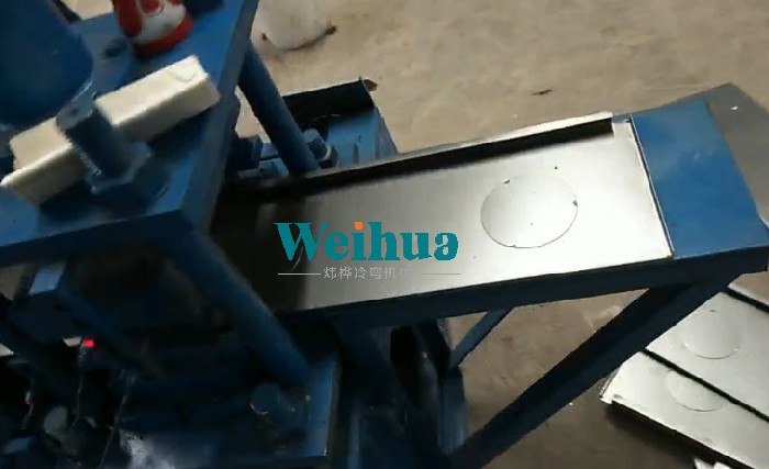 全自動(dòng)消火栓箱冷彎成型設(shè)備 消防箱隔板.jpg